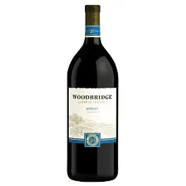 Woodbridge Cab/Merlot 1.5 lt.